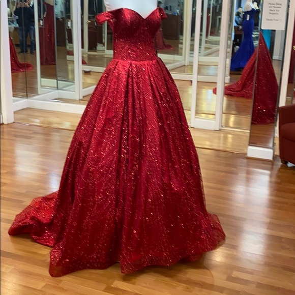2Her2Him Dresses & Skirts - Reddish burgundy prom or special occasion dress, corset